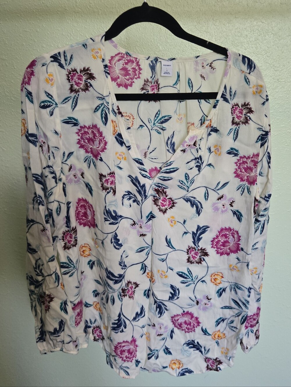 Old Navy Cream Floral V-Neck Blouse with Pink & Blue Prints